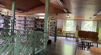Biblioteca Municipal Cora Coralina faz doação de livros literários à população